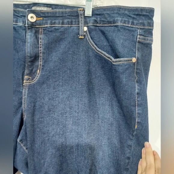 Torrid Dark Wash Mid-Rise Vintage Stretch Slim Boot Jeans in Size 24 S (Short) - Picture 4 of 13